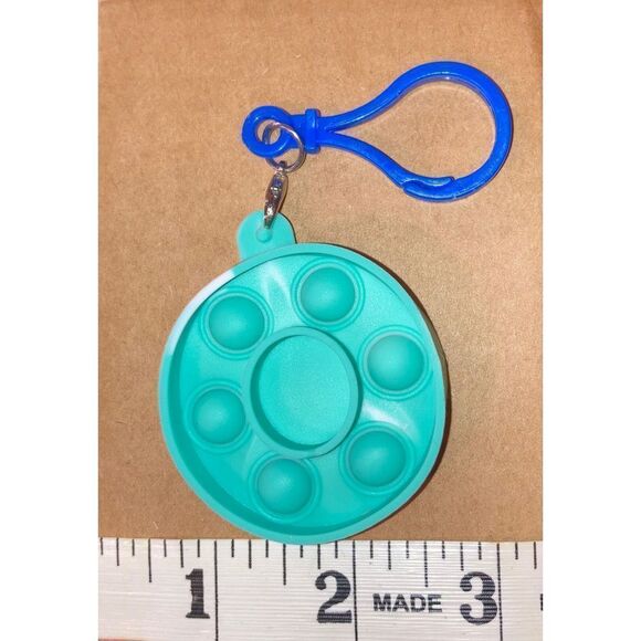 ☀️3/$12☀️ Letter “O” Pop it Fidget Toy Keychain - Picture 3 of 4